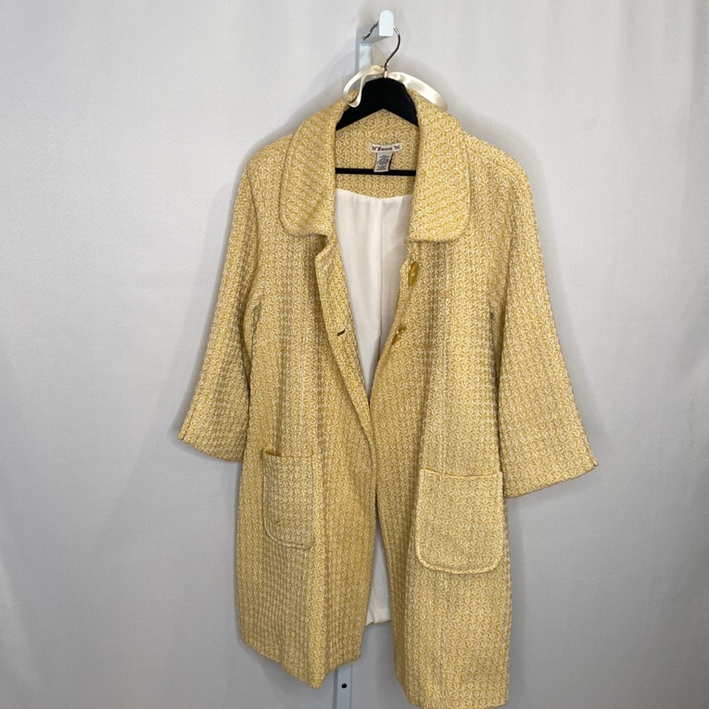 Coat 💛